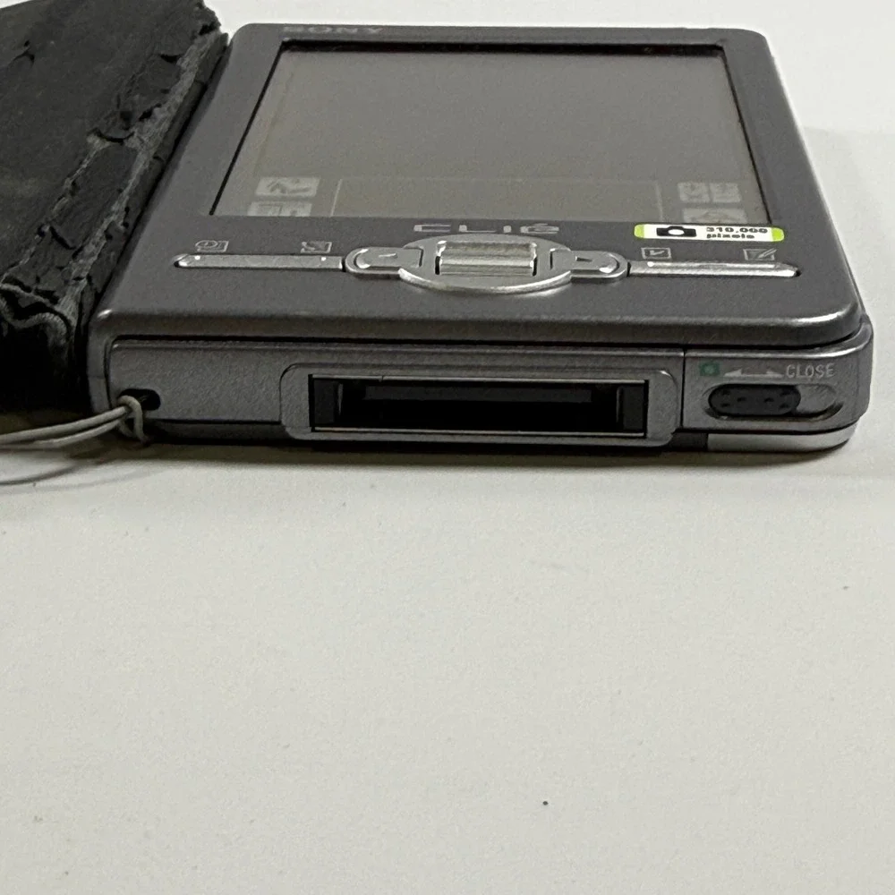 VTG Sony Clie PEG-TJ27 PDA Personal Organizer Handheld Camera Y2K Tech Untested